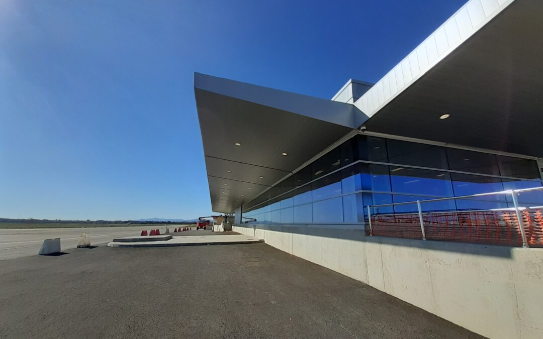 Adaptación del edificio de la terminal del aeropuerto de Reus (Tarragona)