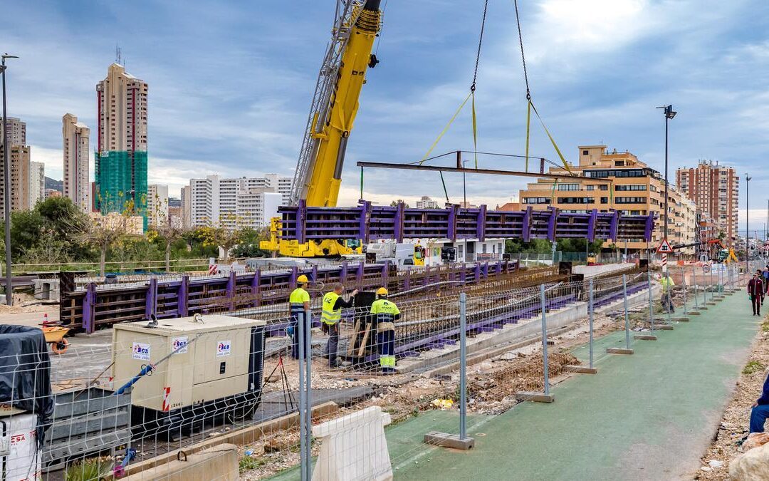 Supresión del paso a nivel de la avenida Beniardà (Benidorm)